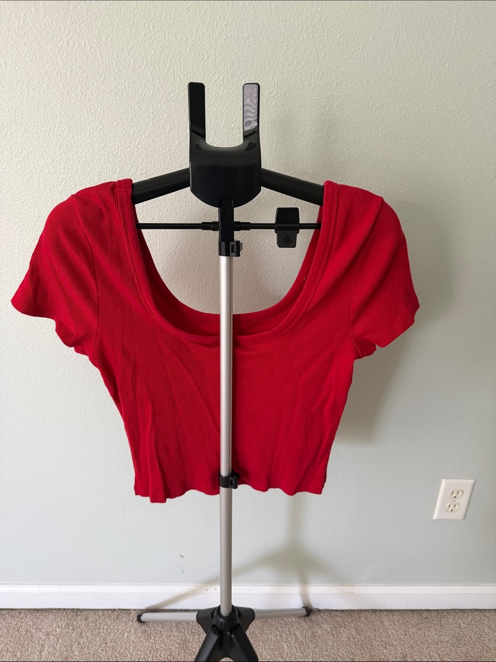Universal Thread Red Scoop Neck Ribbed Top Size Large - Picture 4 of 9